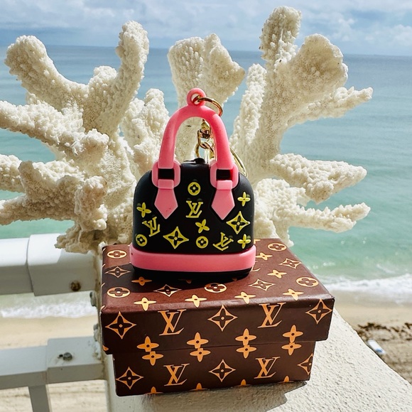 BAG CHARM NWOT CHIC BROWN AND PINK  Mini Bag Charm in box - Picture 3 of 5